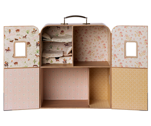 SuitCasa Mouse House