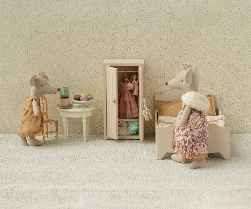 Closet, Mouse - Light Rose