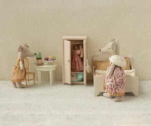 Bed, Mouse - Off white