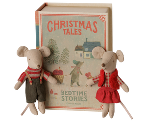 Christmas twin mice, Little sister and brother in book
